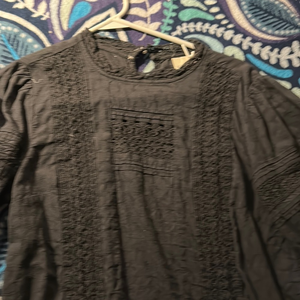 Eyelet top